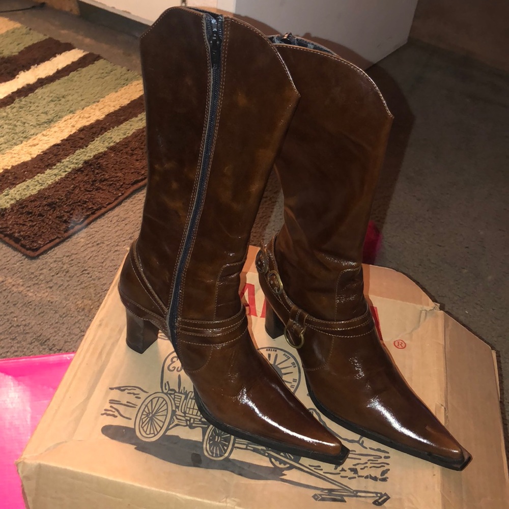 Cowgirl dress boots